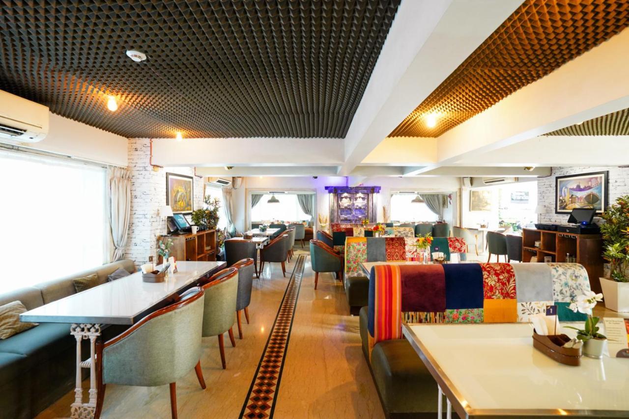 Bloom Boutique - Bandra Hotel มุมไบ ภายนอก รูปภาพ