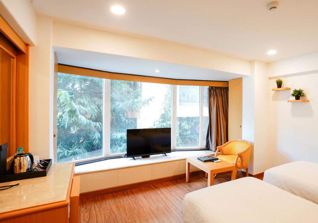 Bloom Boutique - Bandra Hotel มุมไบ ภายนอก รูปภาพ
