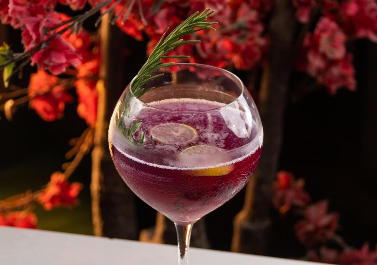 Bloom Boutique - Bandra Hotel มุมไบ ภายนอก รูปภาพ