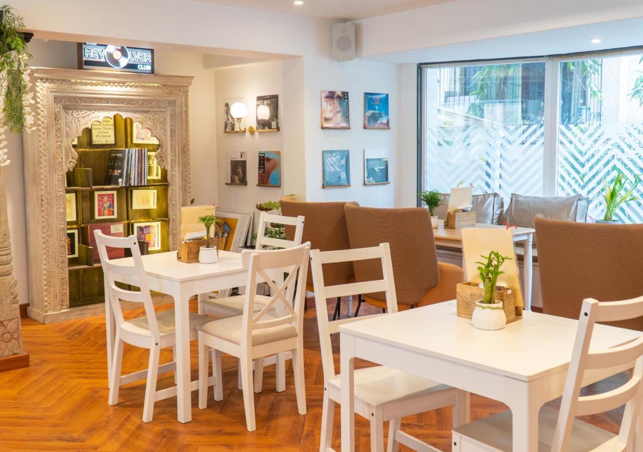 Bloom Boutique - Bandra Hotel มุมไบ ภายนอก รูปภาพ